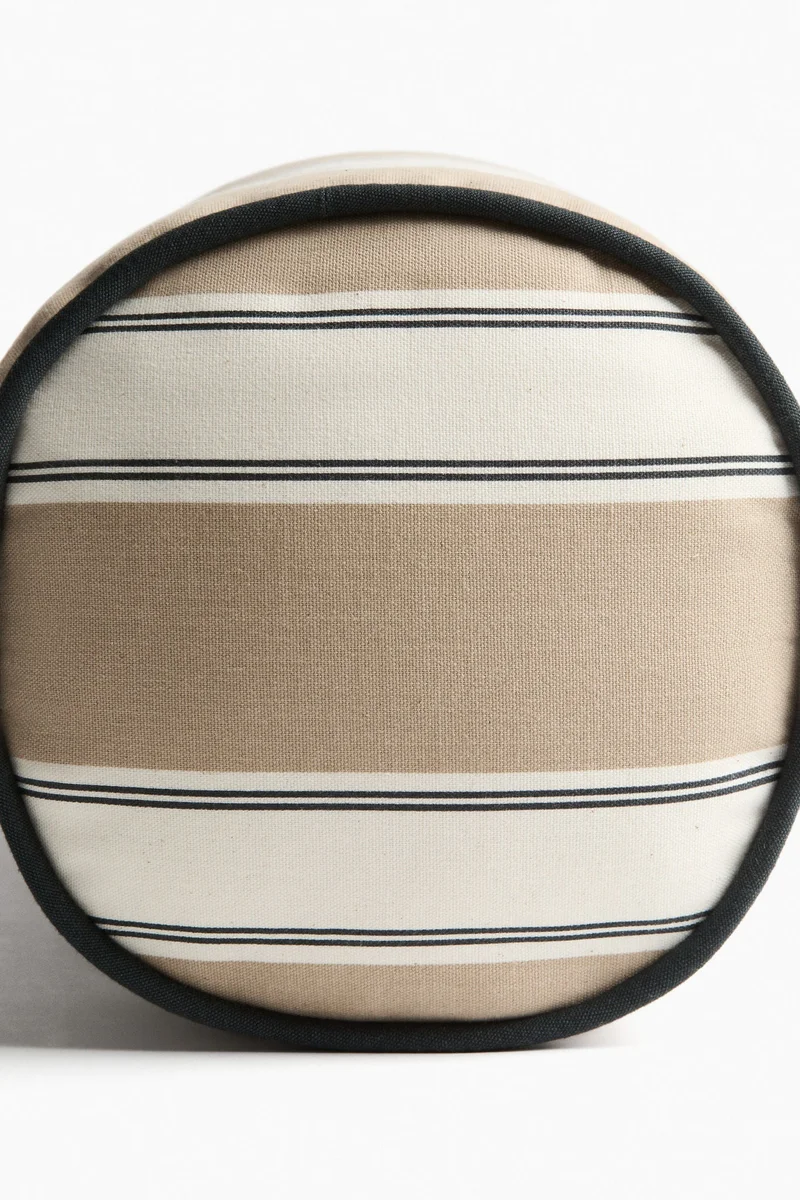 اتش اند ام وسادة قطنية للاستخدام الخارجي